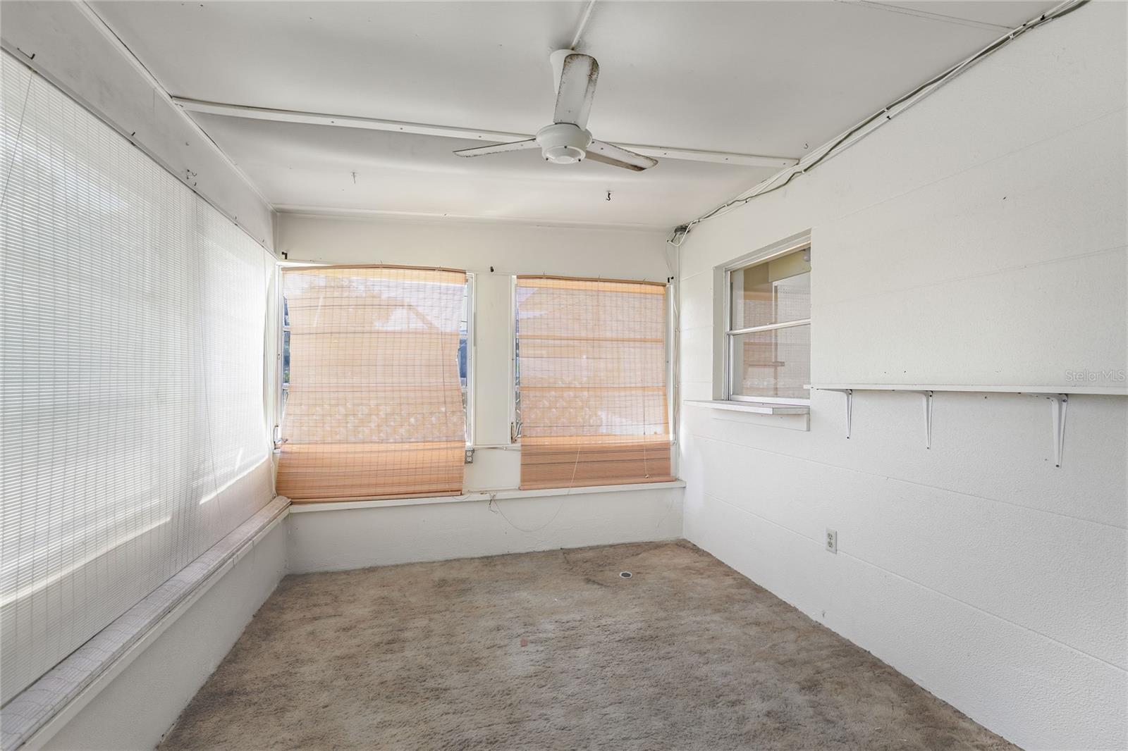 612 CENTER RD — photo 21