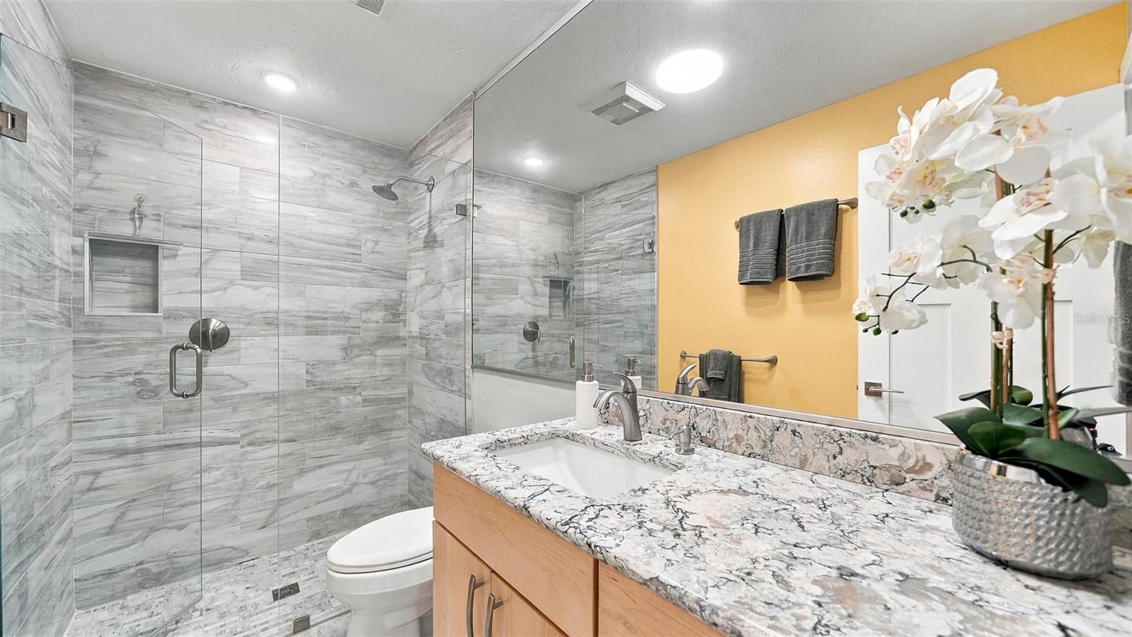 120 WHISPERING SANDS DR #V20 — photo 40