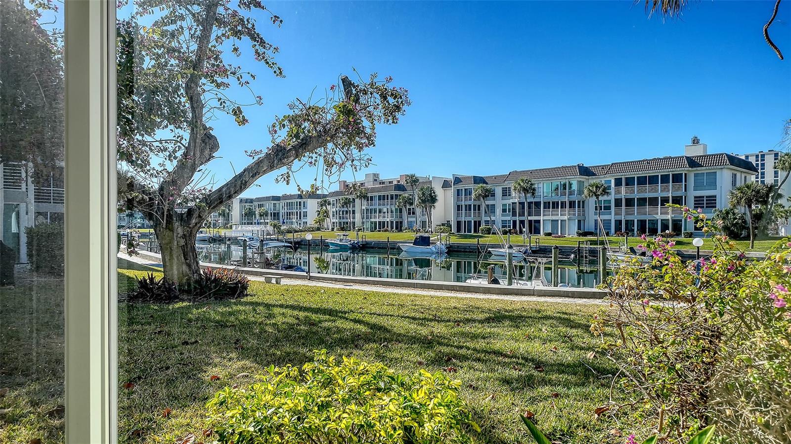 4380 EXETER DR #101 — photo 37