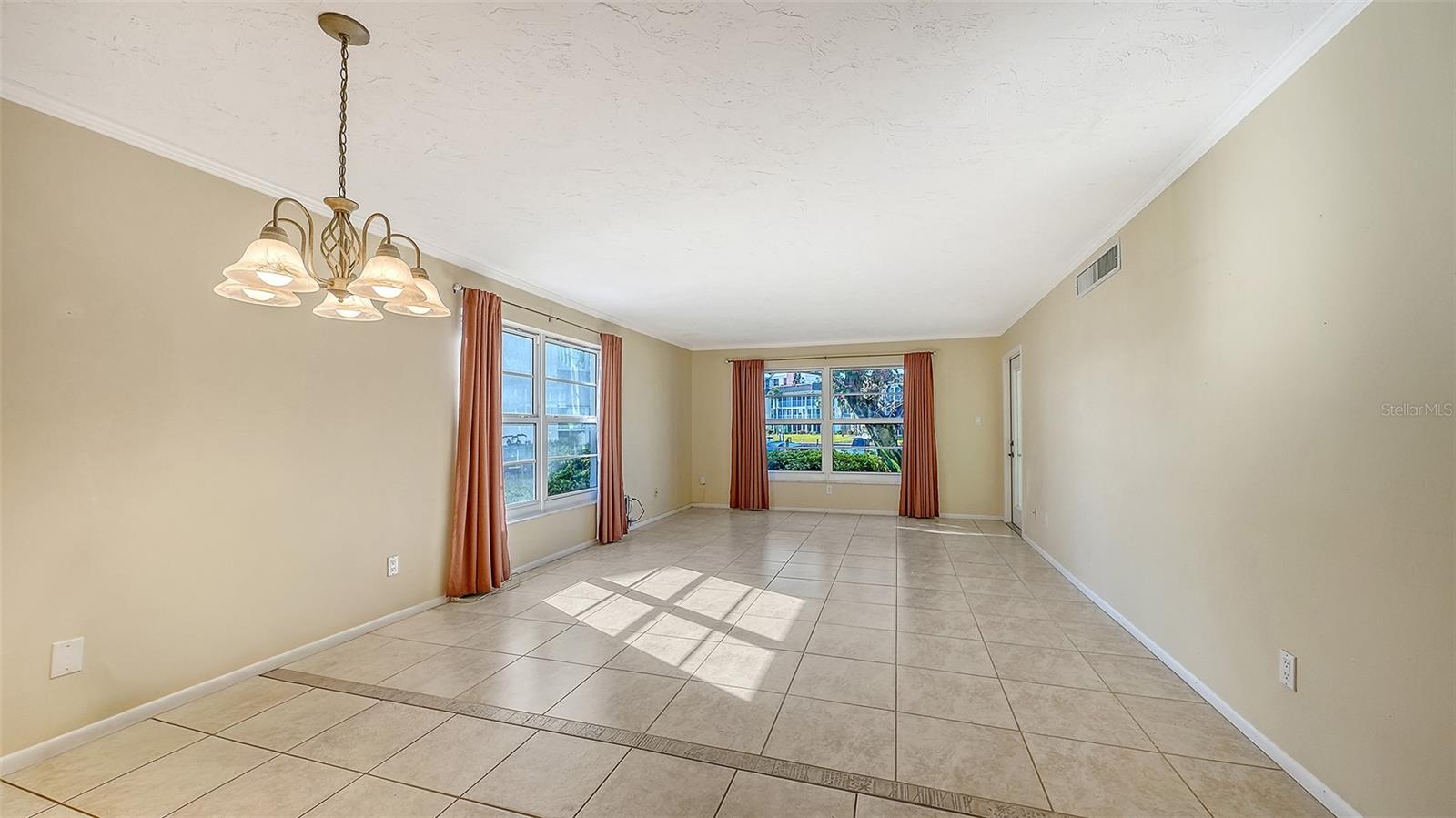4380 EXETER DR #101 — photo 17