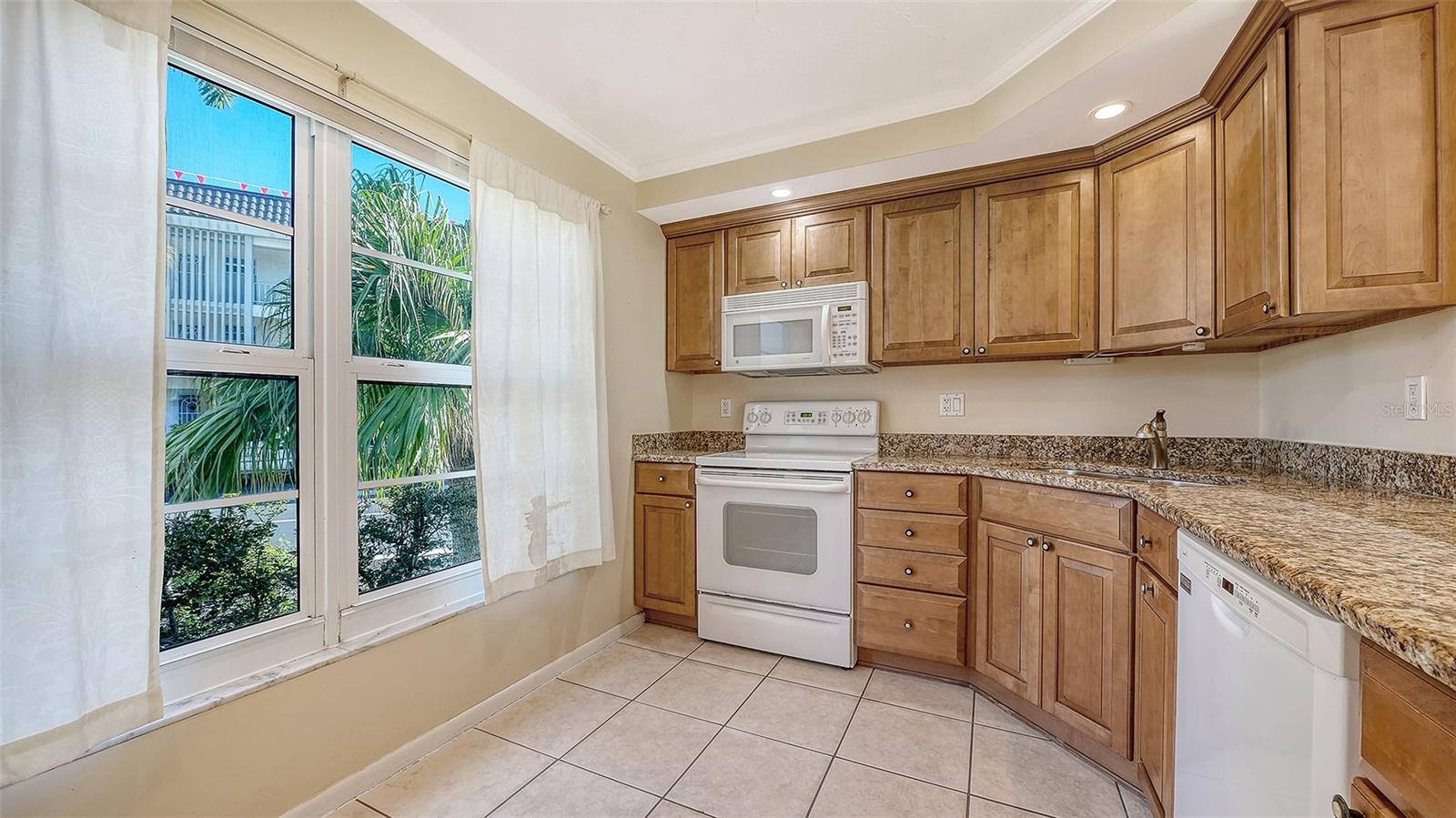 4380 EXETER DR #101 — photo 12