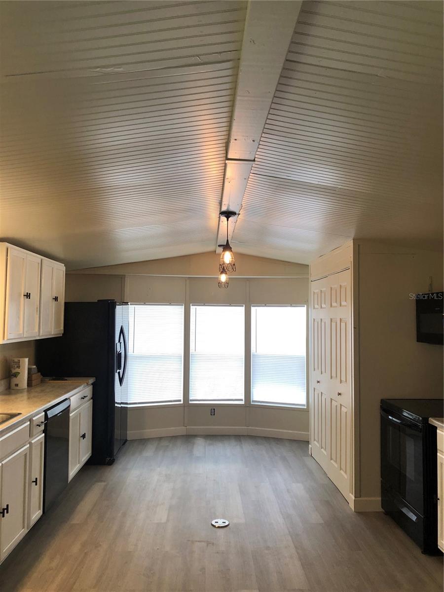 5304 CROTON ST — photo 10