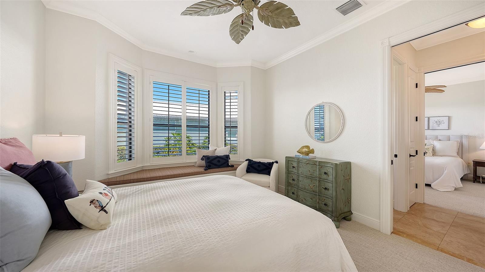 275 LOOKOUT POINT DR — photo 56