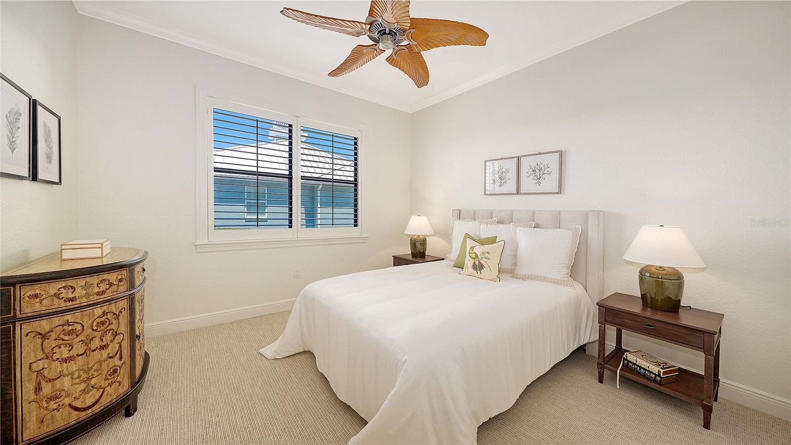 275 LOOKOUT POINT DR — photo 52
