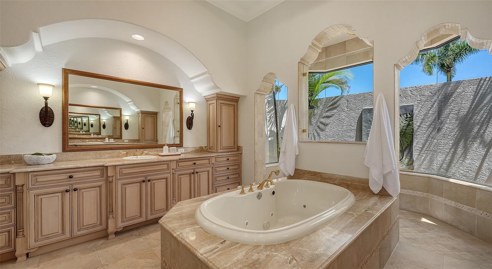 275 LOOKOUT POINT DR — photo 48