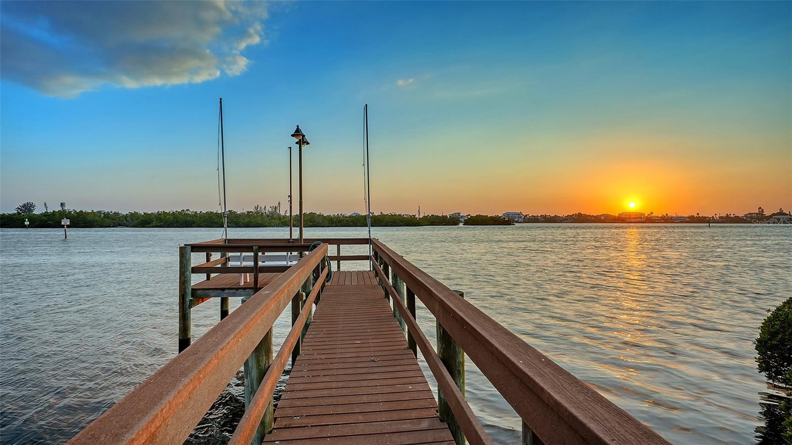 275 LOOKOUT POINT DR — photo 89