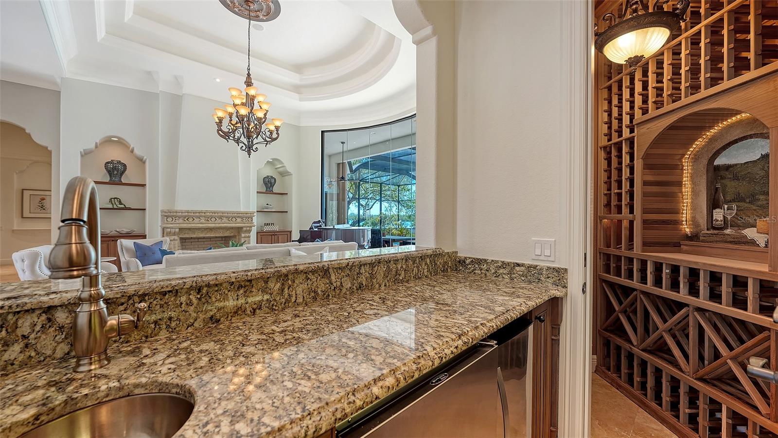 275 LOOKOUT POINT DR — photo 18