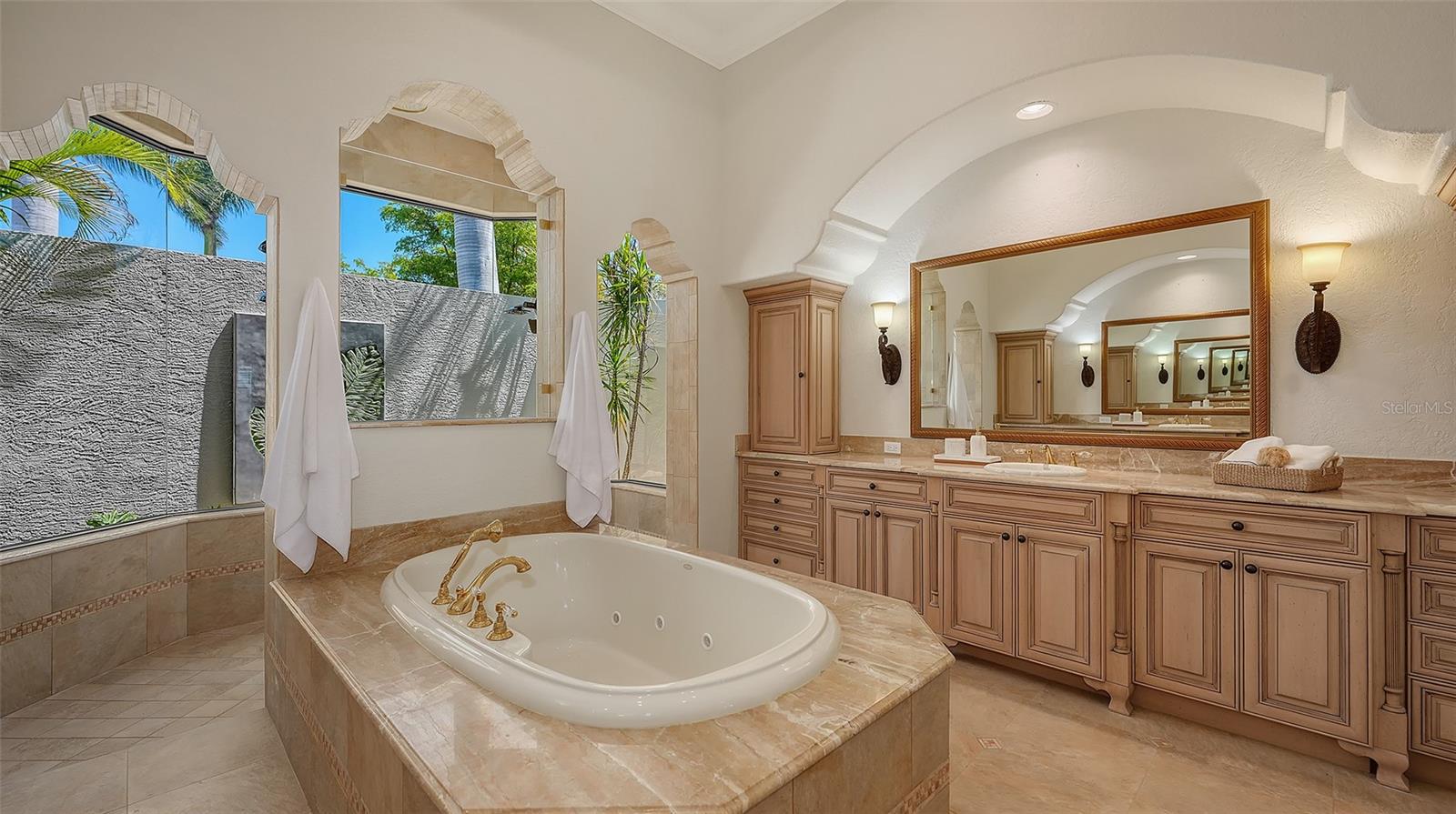 275 LOOKOUT POINT DR — photo 50