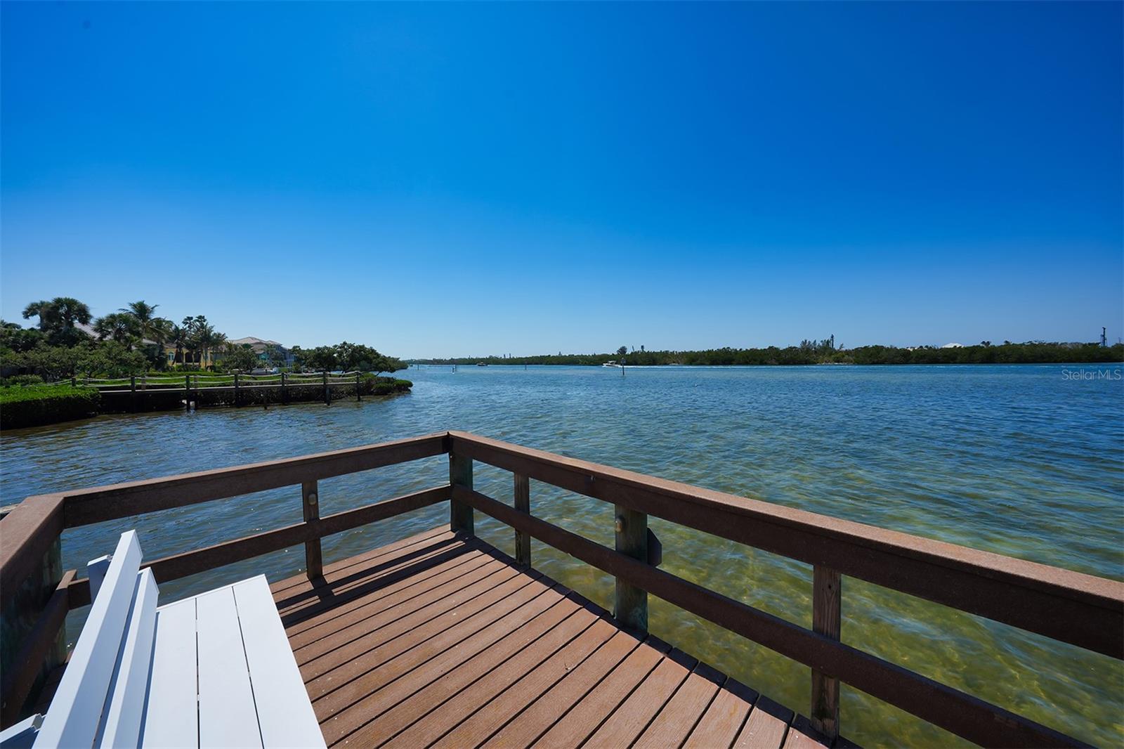 275 LOOKOUT POINT DR — photo 83