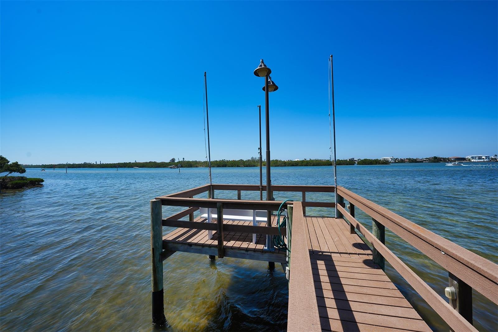 275 LOOKOUT POINT DR — photo 84
