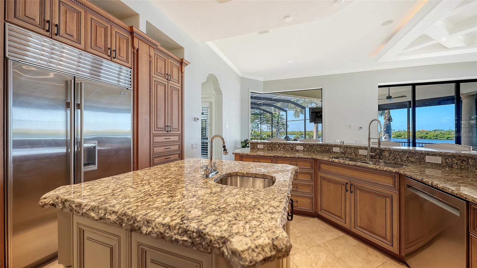 275 LOOKOUT POINT DR — photo 38