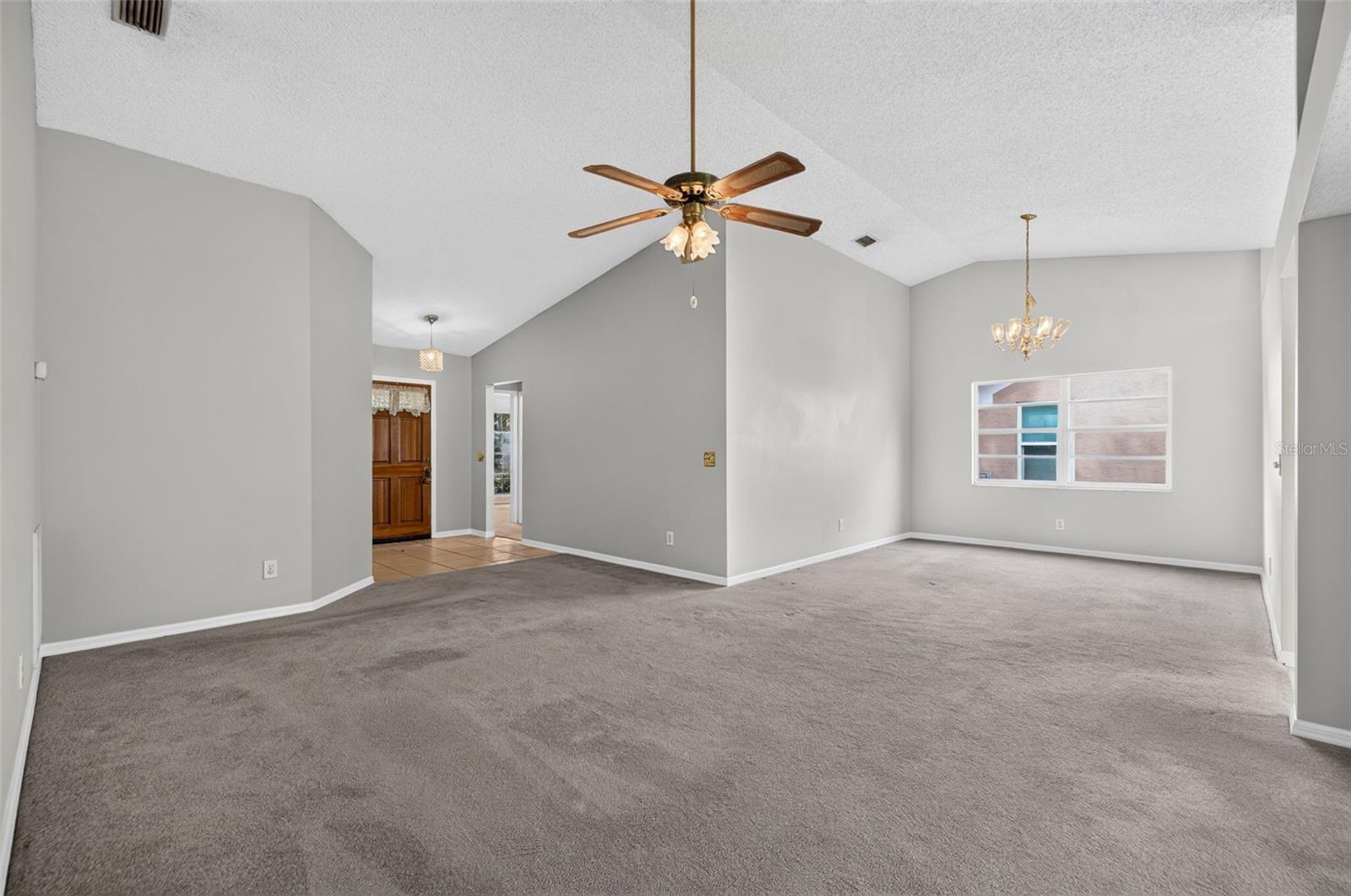 1016 HARDWOOD DR — photo 12