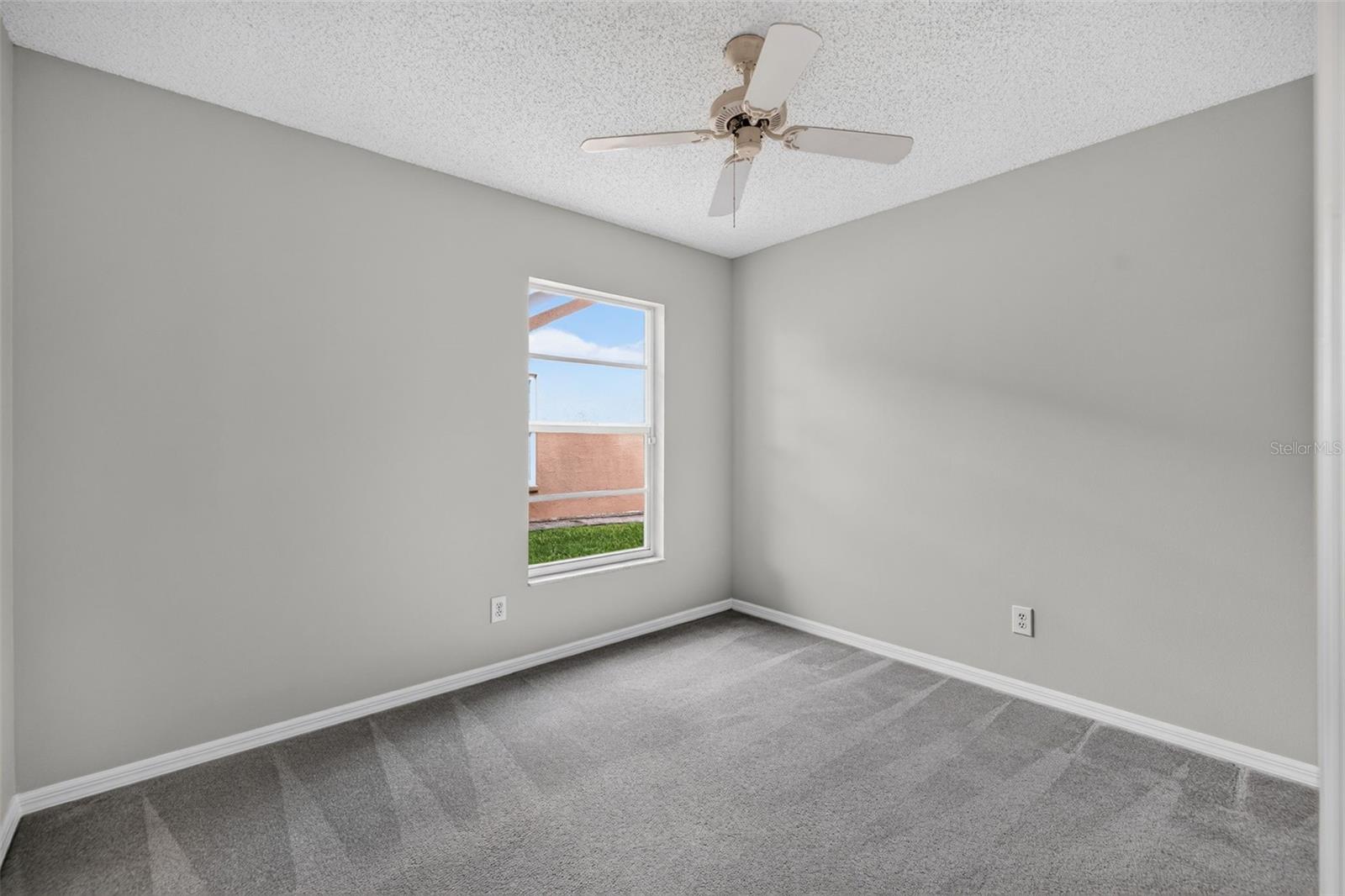 1016 HARDWOOD DR — photo 9