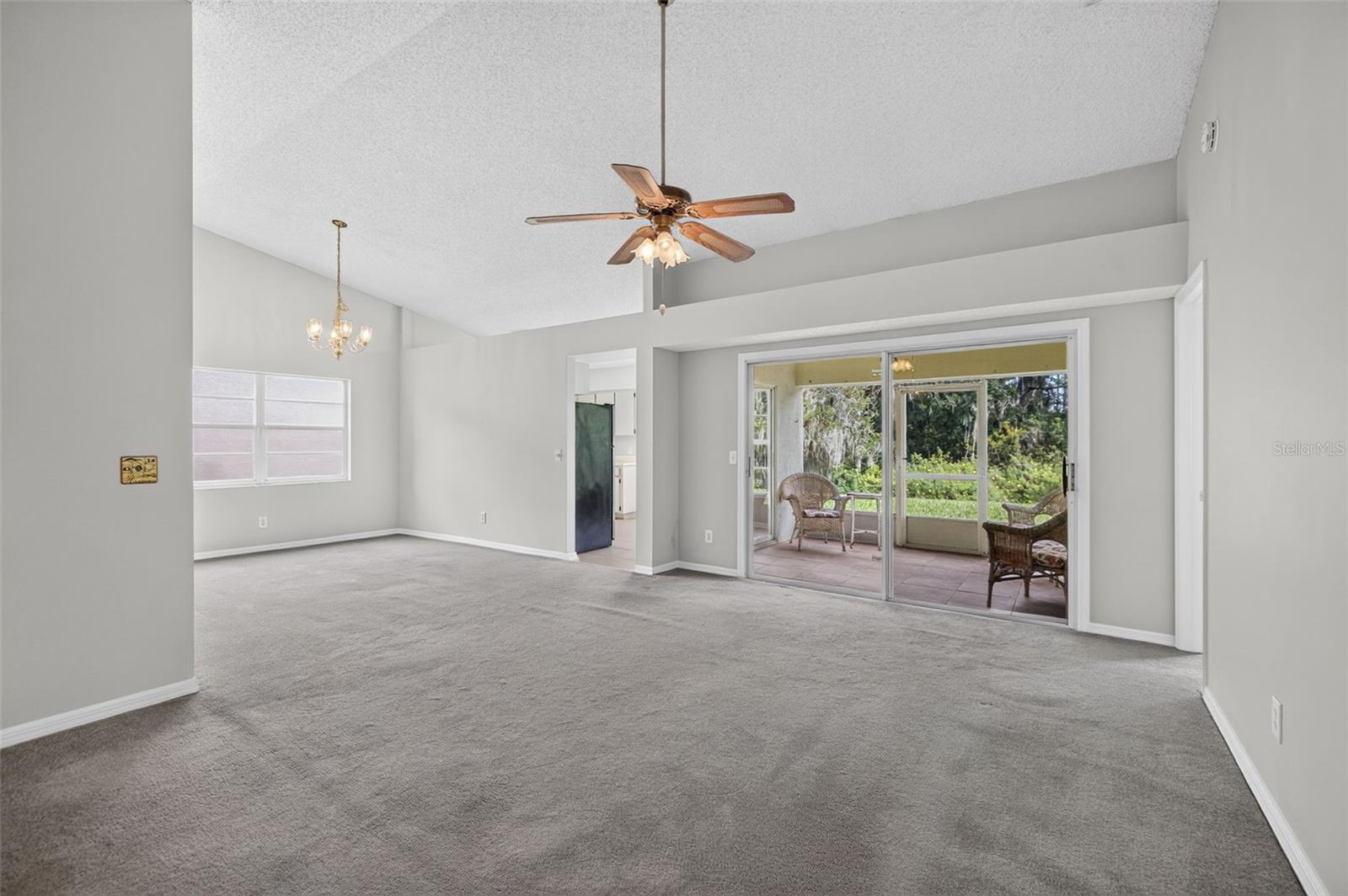1016 HARDWOOD DR — photo 11