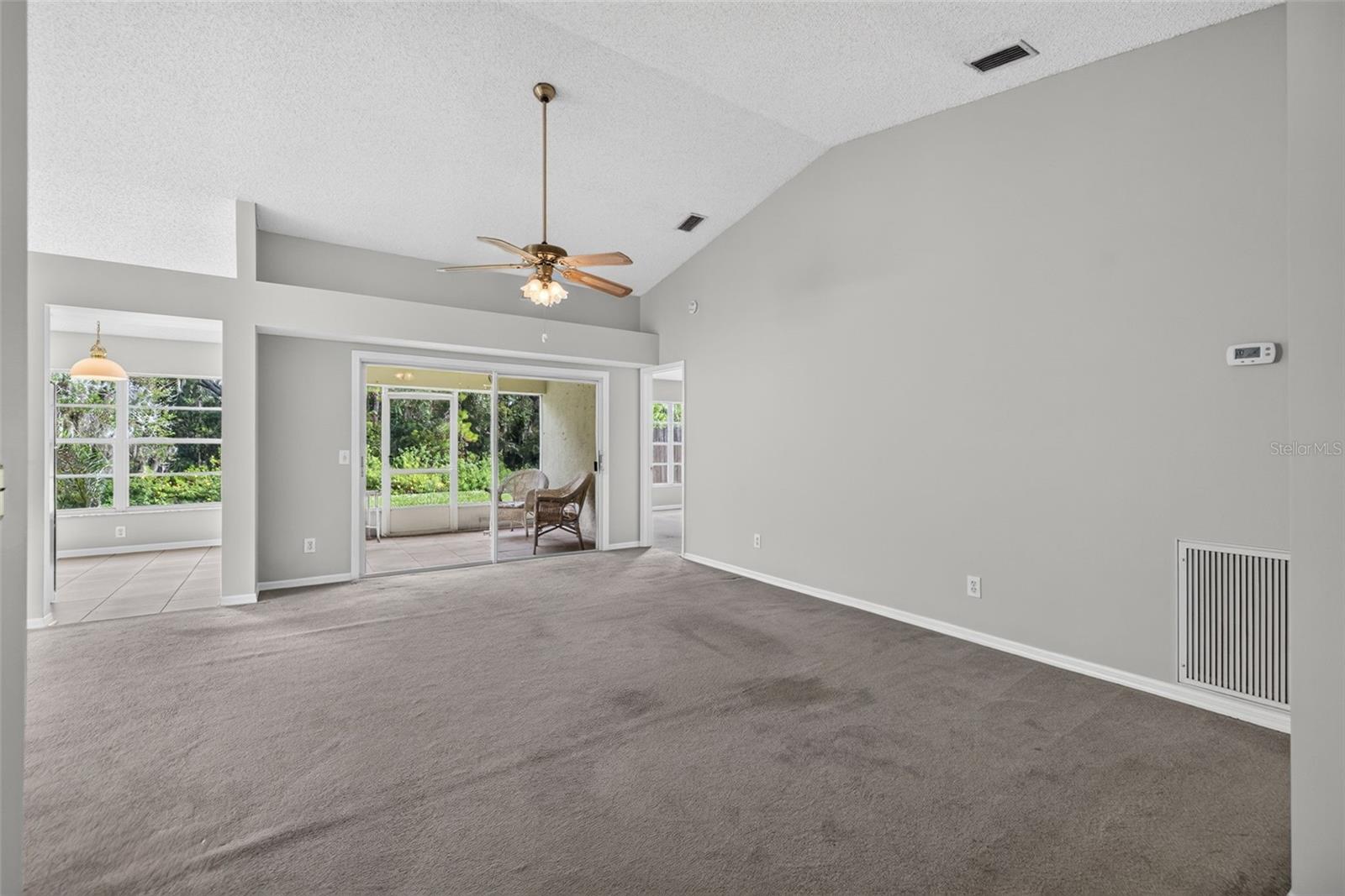 1016 HARDWOOD DR — photo 10