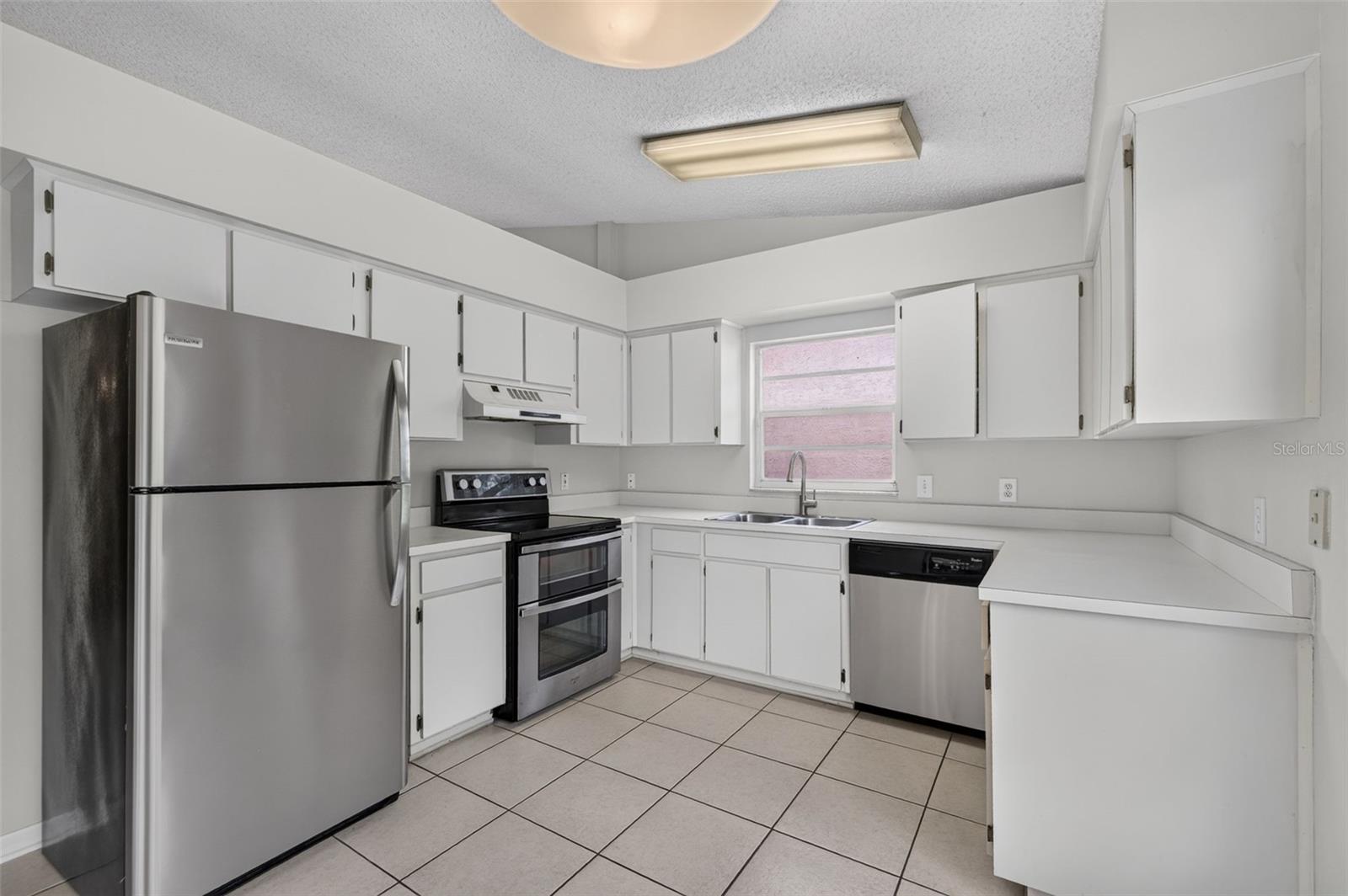 1016 HARDWOOD DR — photo 16