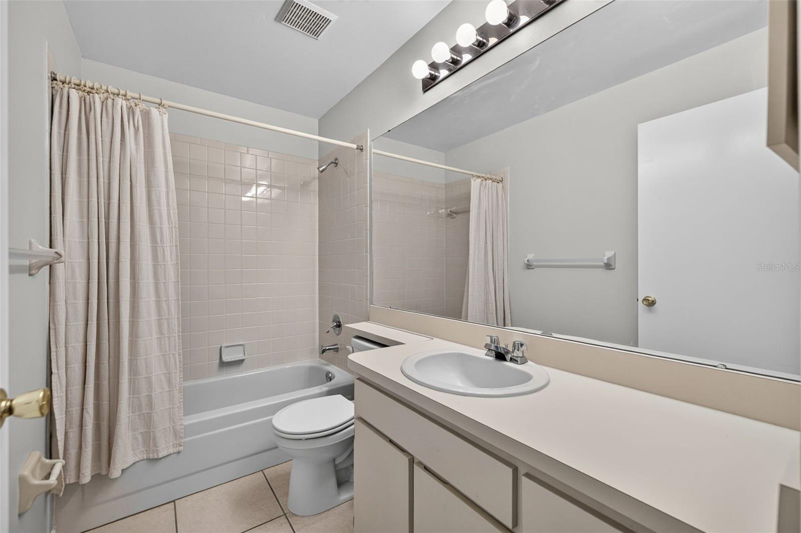 1016 HARDWOOD DR — photo 8