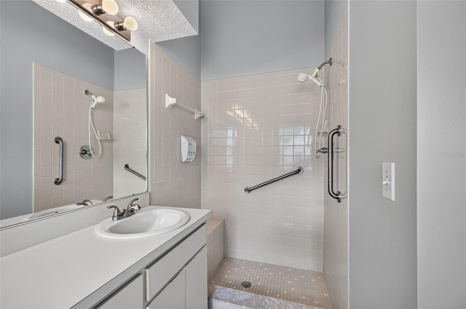1016 HARDWOOD DR — photo 23