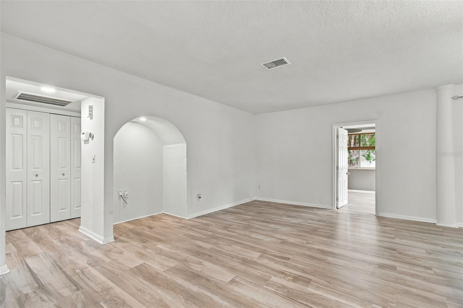 1711 N HIGHLAND AVE — photo 11