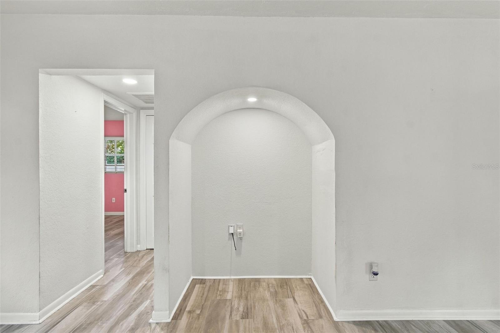 1711 N HIGHLAND AVE — photo 12