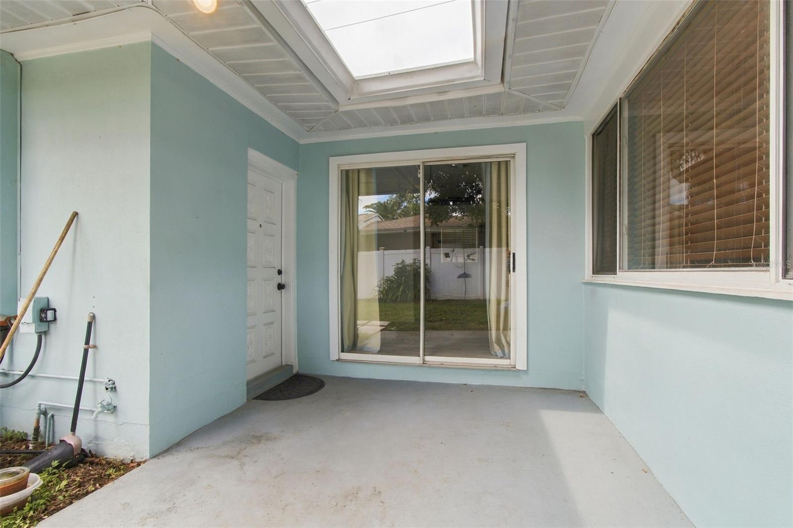 1711 N HIGHLAND AVE — photo 48