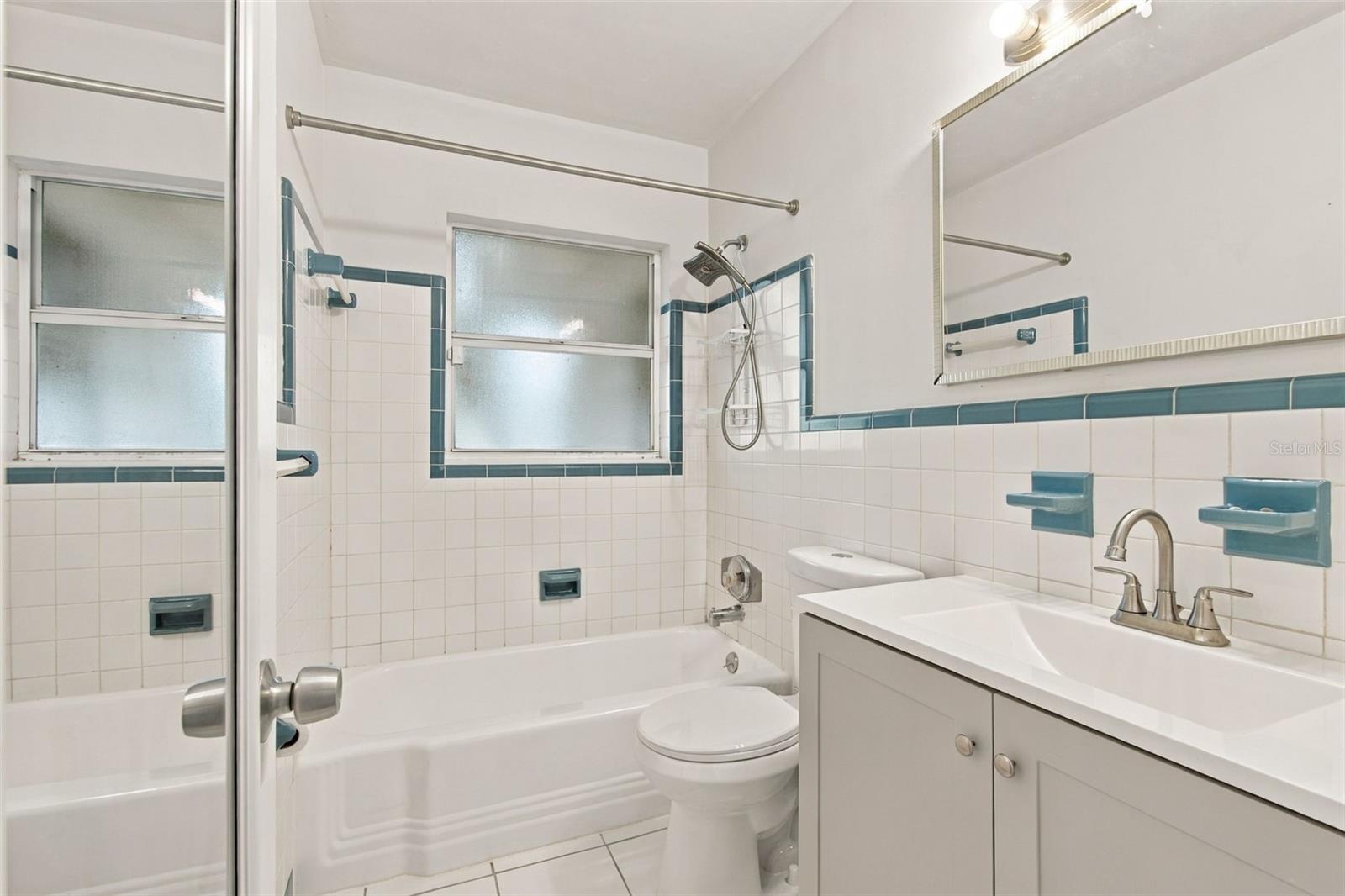 1711 N HIGHLAND AVE — photo 39