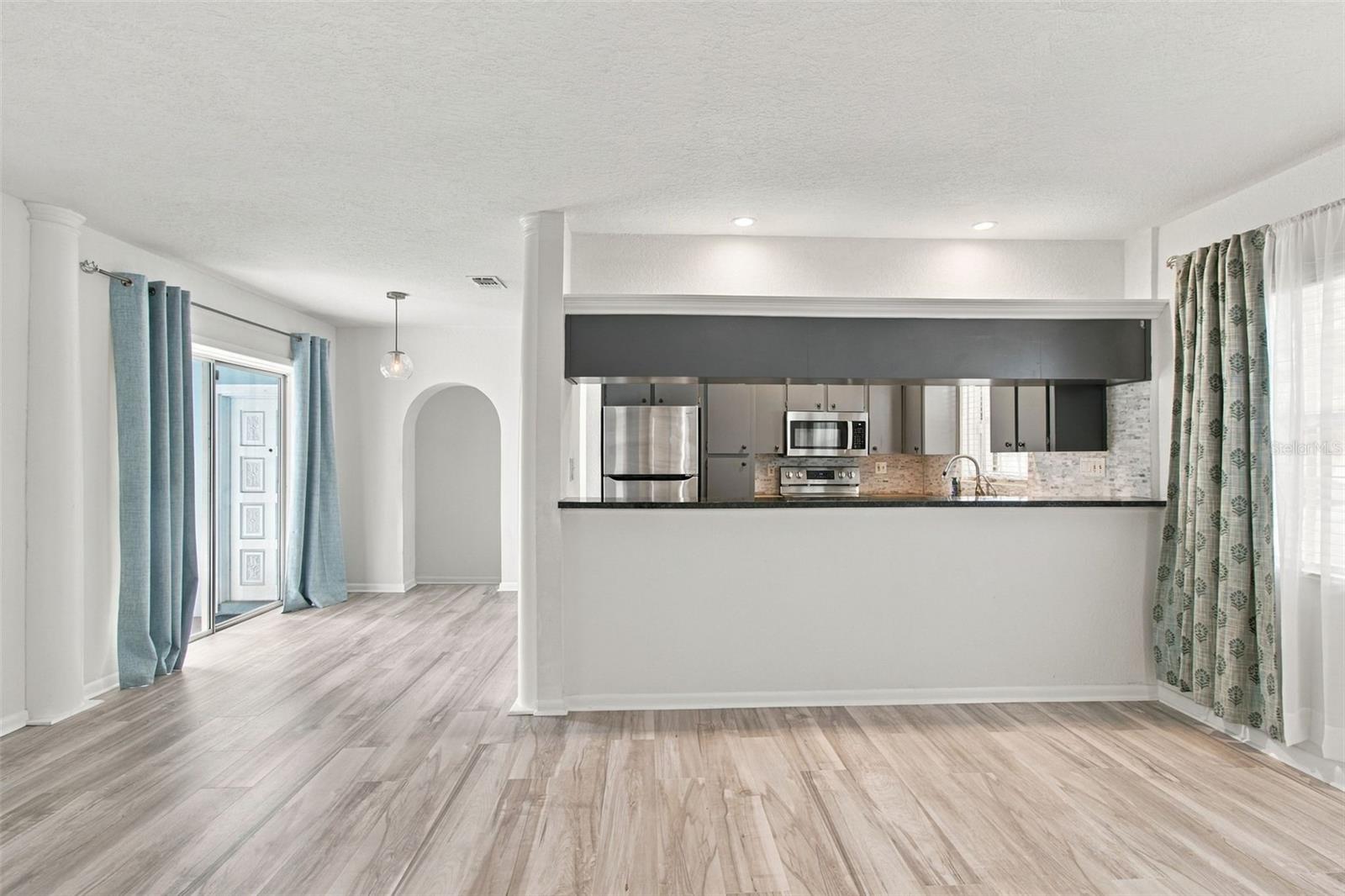 1711 N HIGHLAND AVE — photo 13