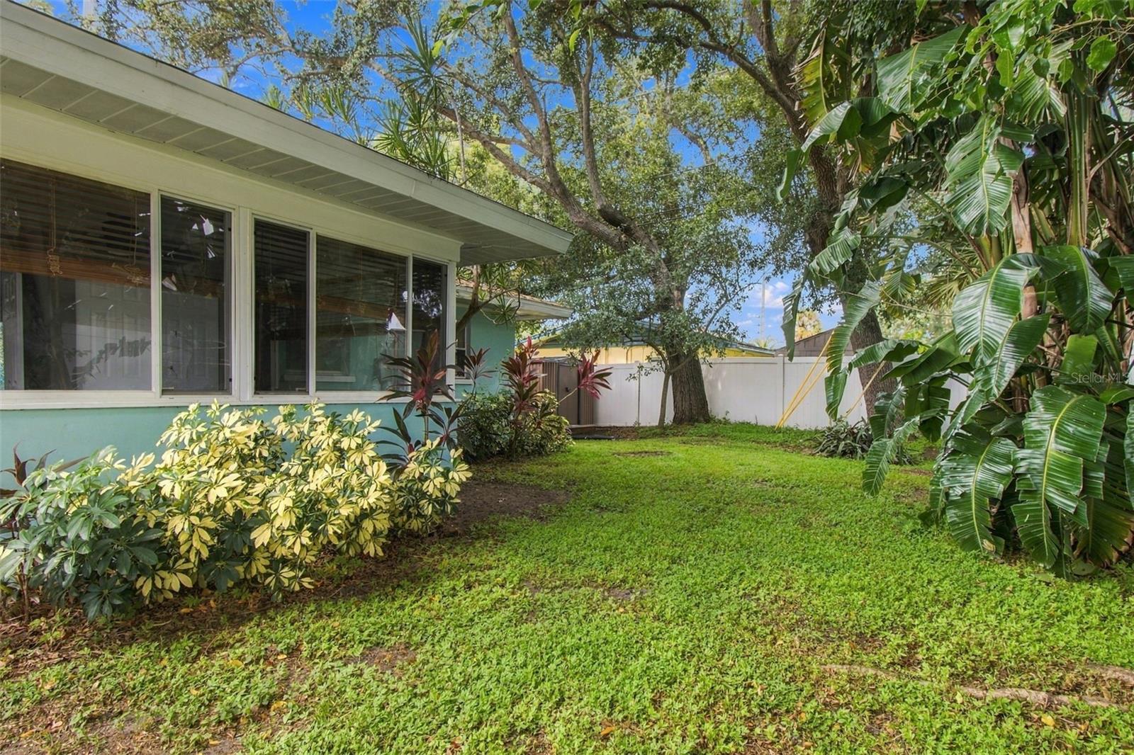 1711 N HIGHLAND AVE — photo 56