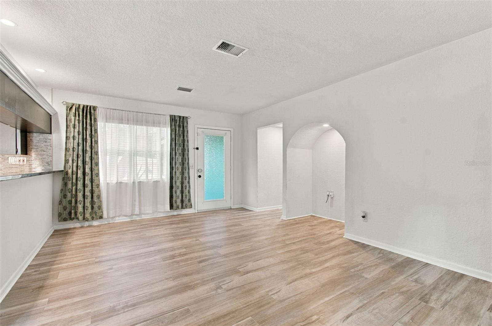 1711 N HIGHLAND AVE — photo 46
