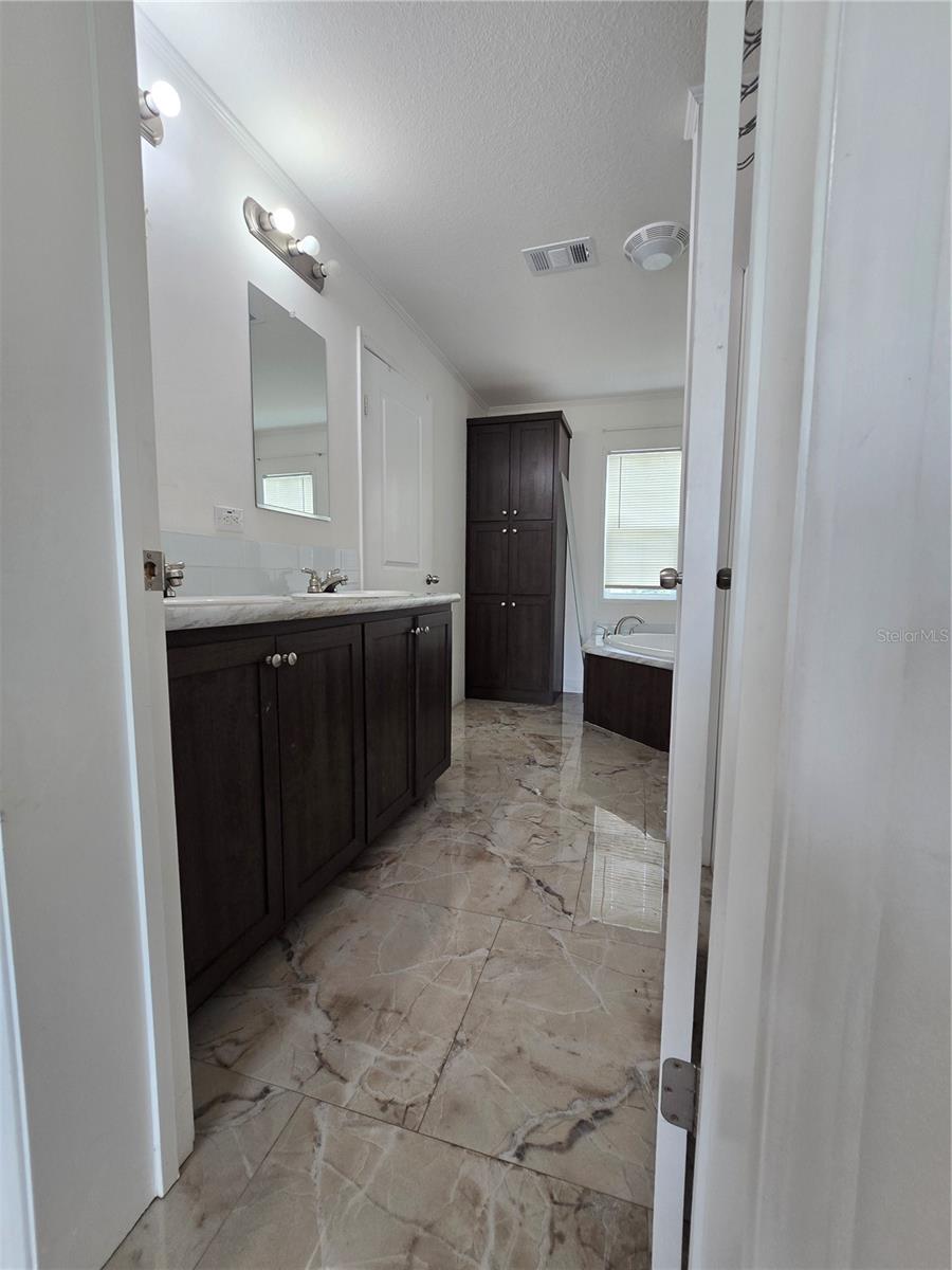 17047 HELEN K DR — photo 26