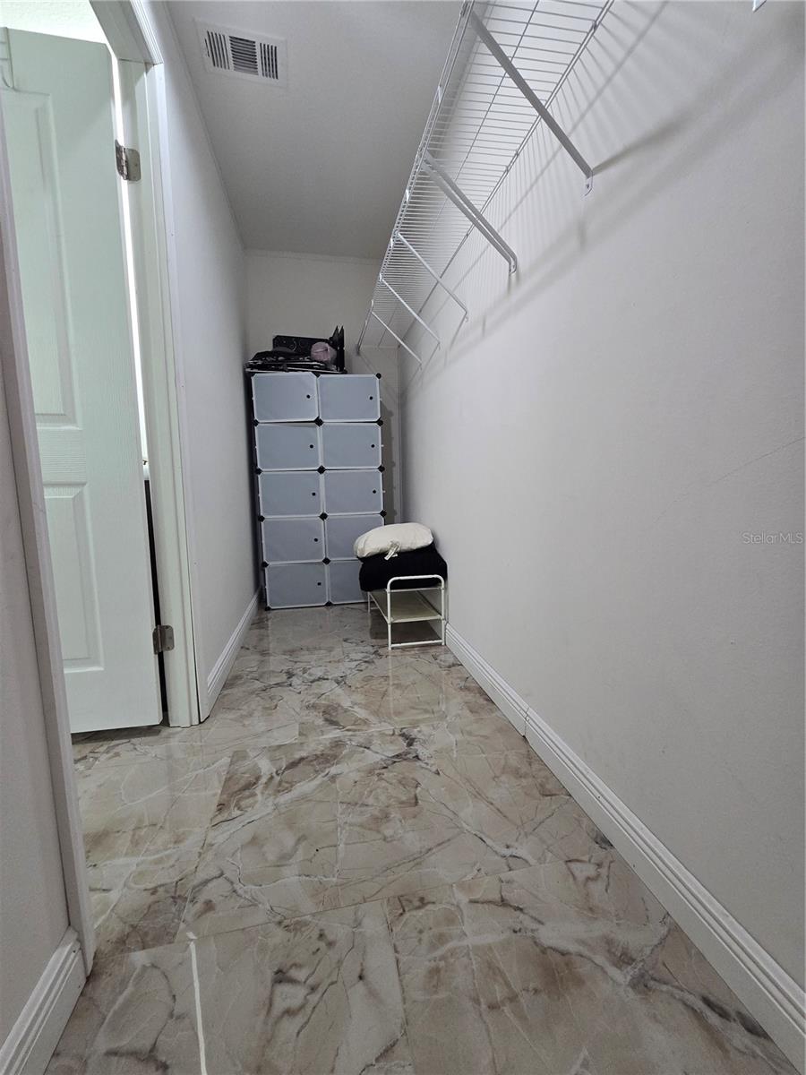 17047 HELEN K DR — photo 33