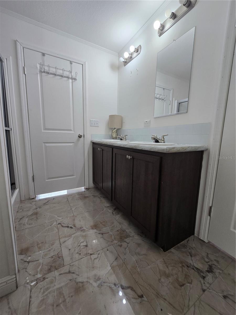 17047 HELEN K DR — photo 30