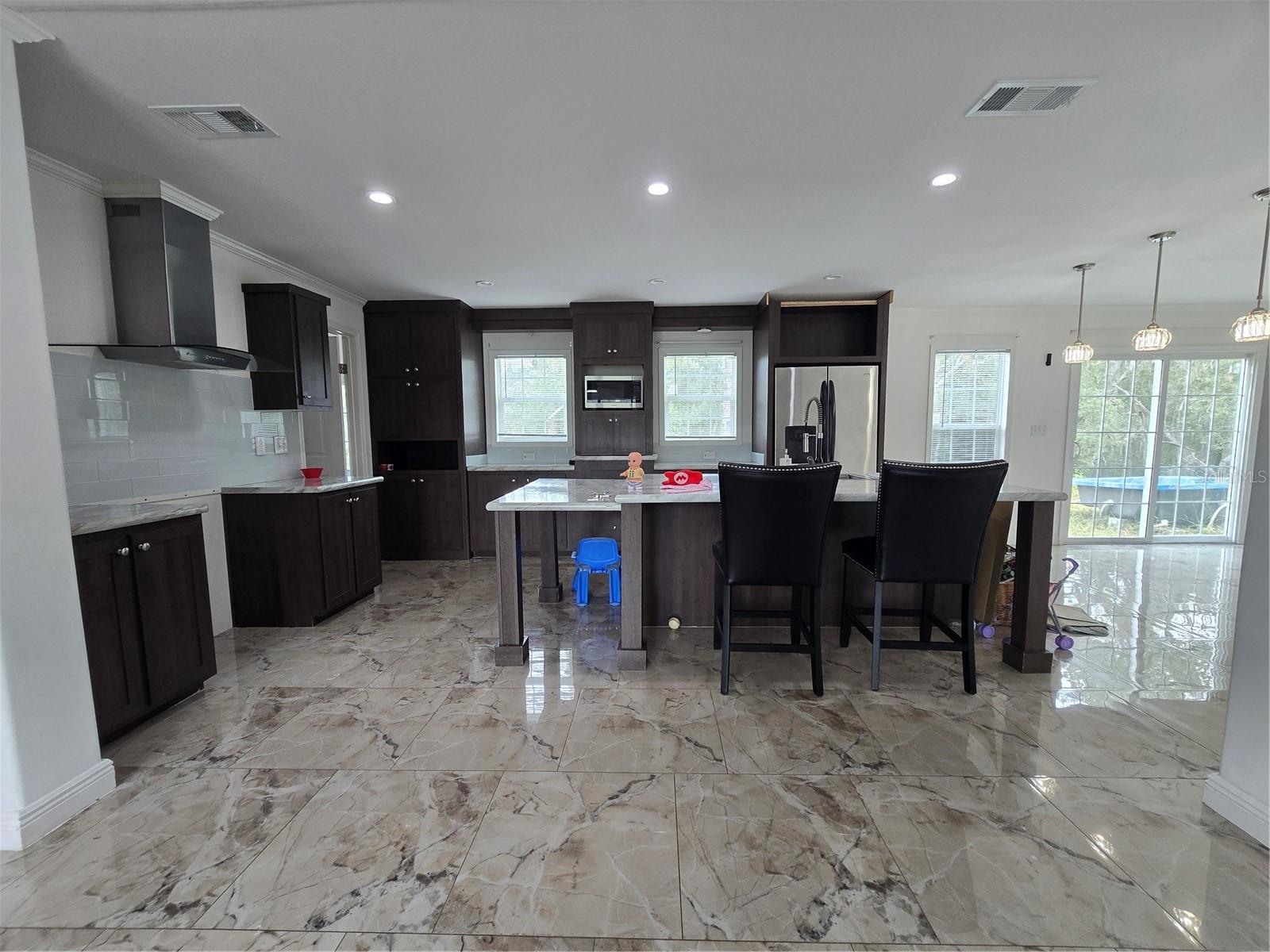 17047 HELEN K DR — photo 7