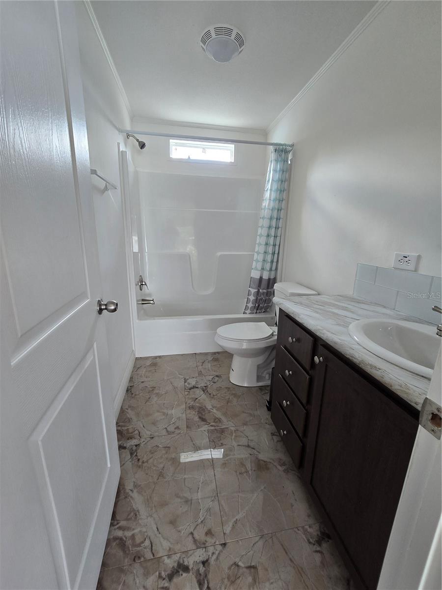 17047 HELEN K DR — photo 20