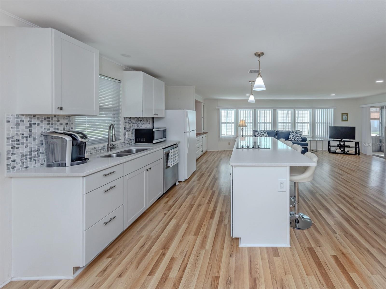 192 PALM HARBOR DR — photo 8