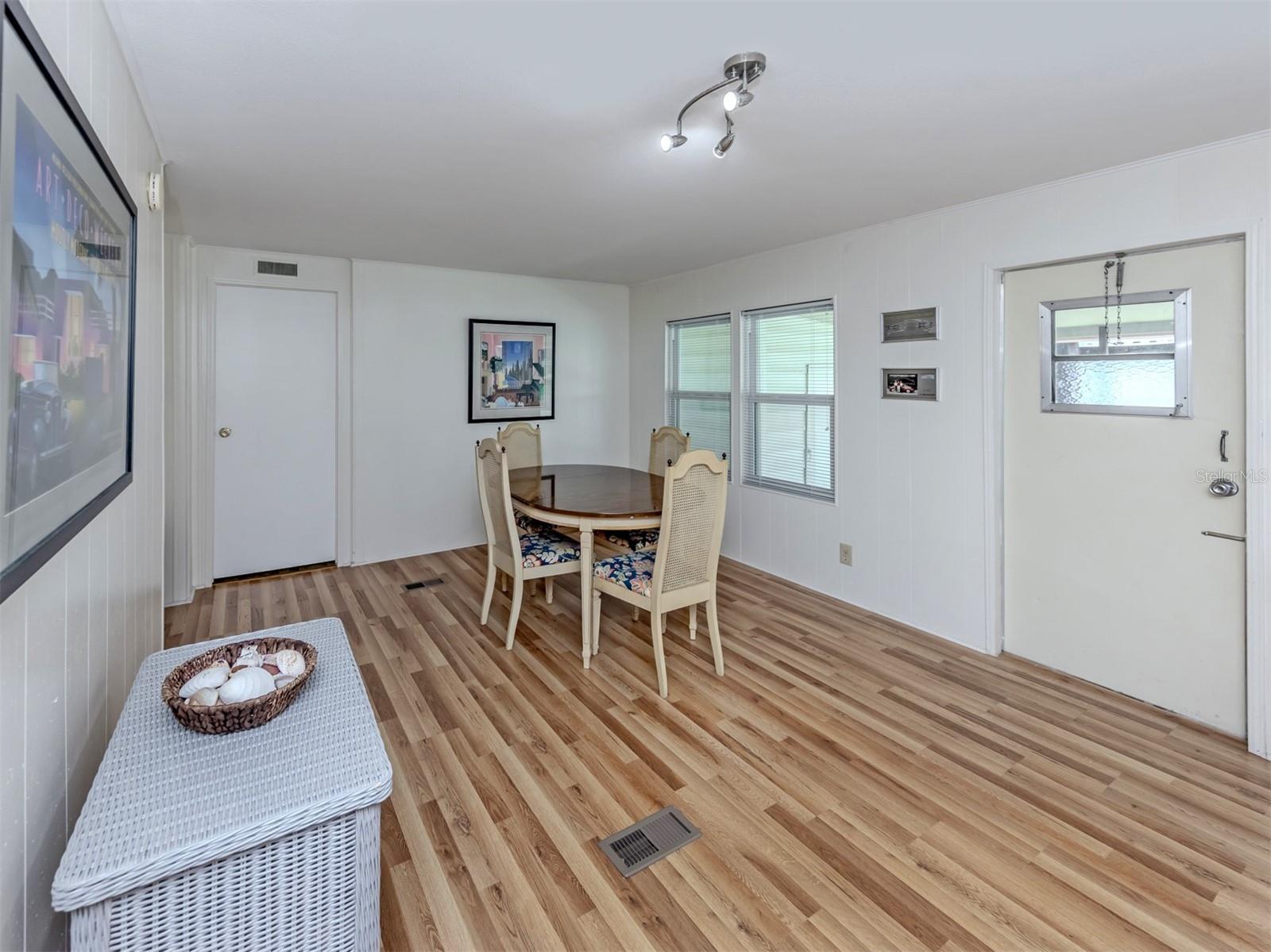 192 PALM HARBOR DR — photo 17