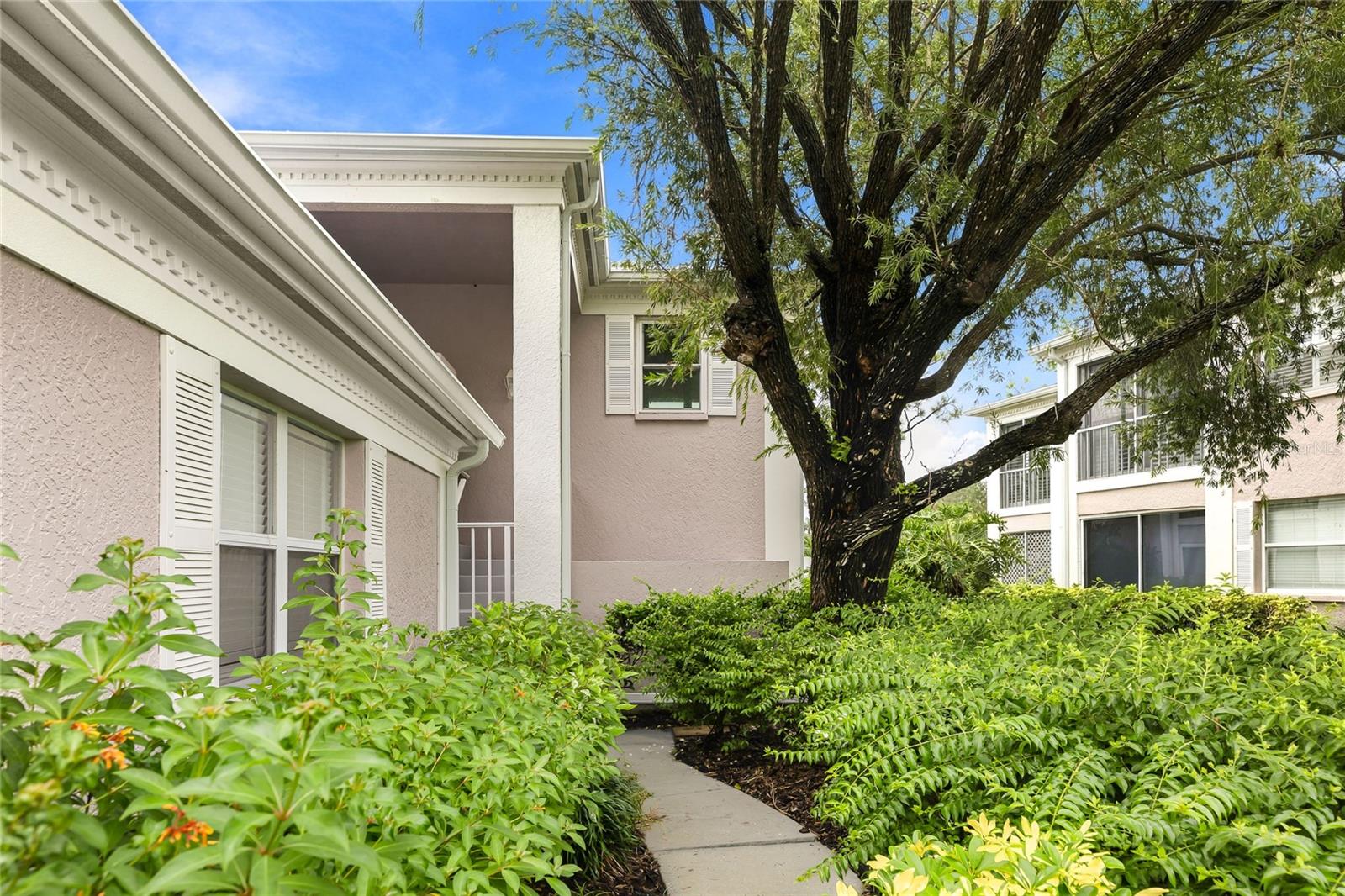 5610 SHEFFIELD GREENE CIR #6 — photo 4