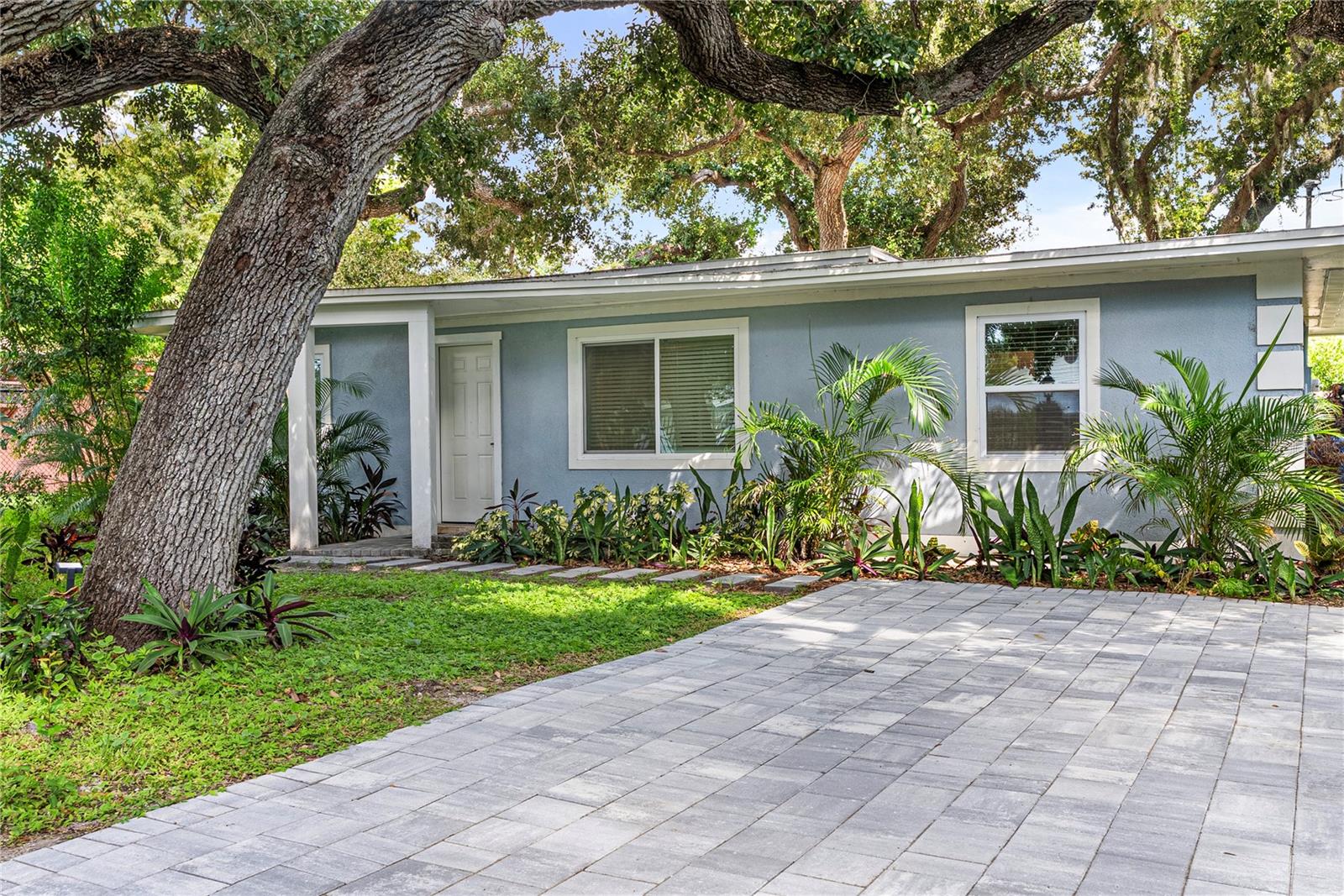 1112 SUNSET AVE — photo 3