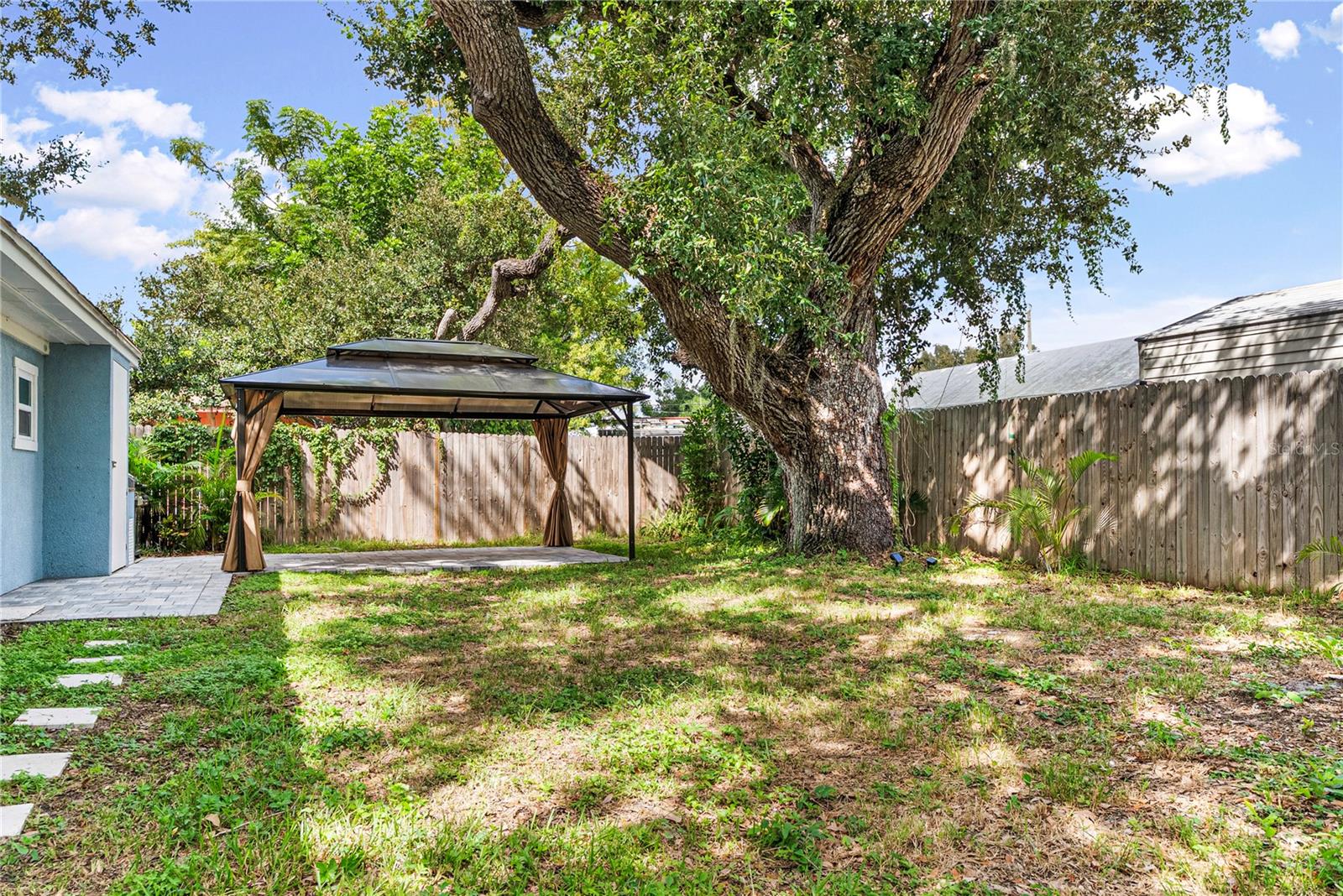 1112 SUNSET AVE — photo 15