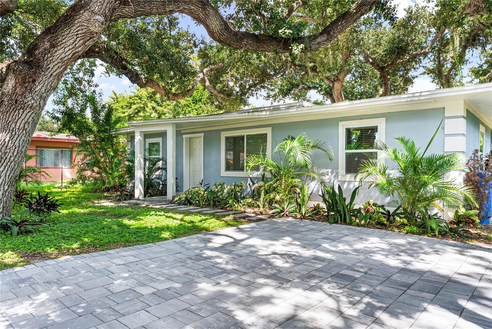 1112 SUNSET AVE — photo 4