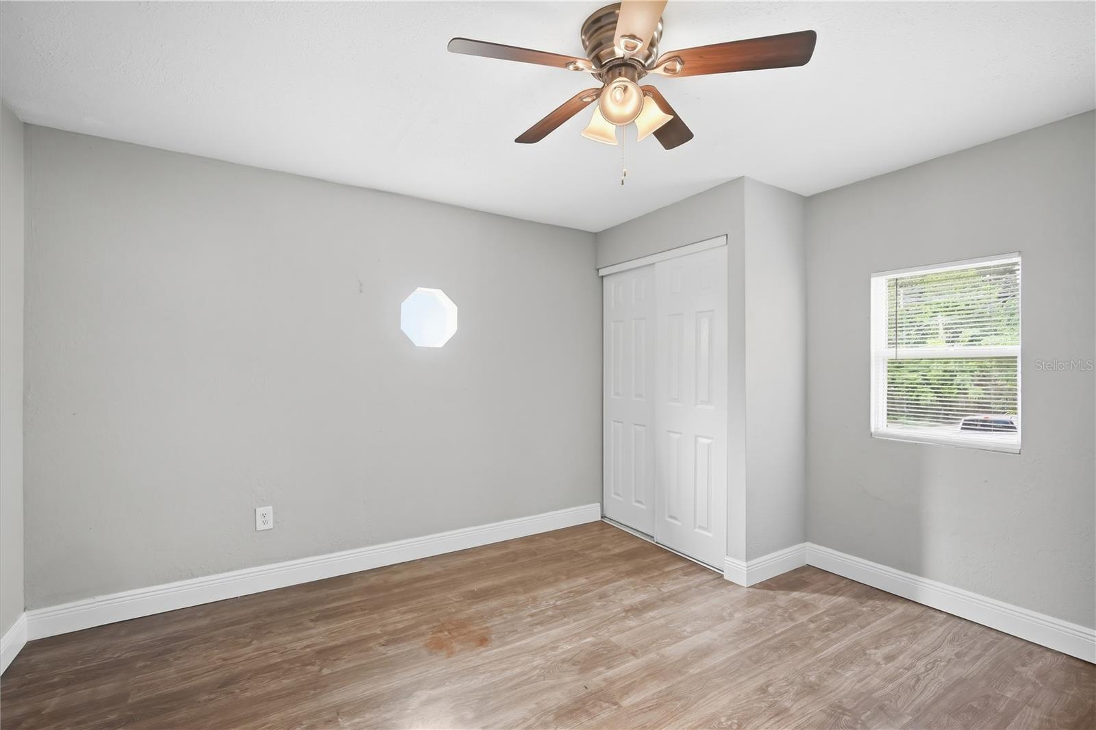 115 W ALLISON CT — photo 14