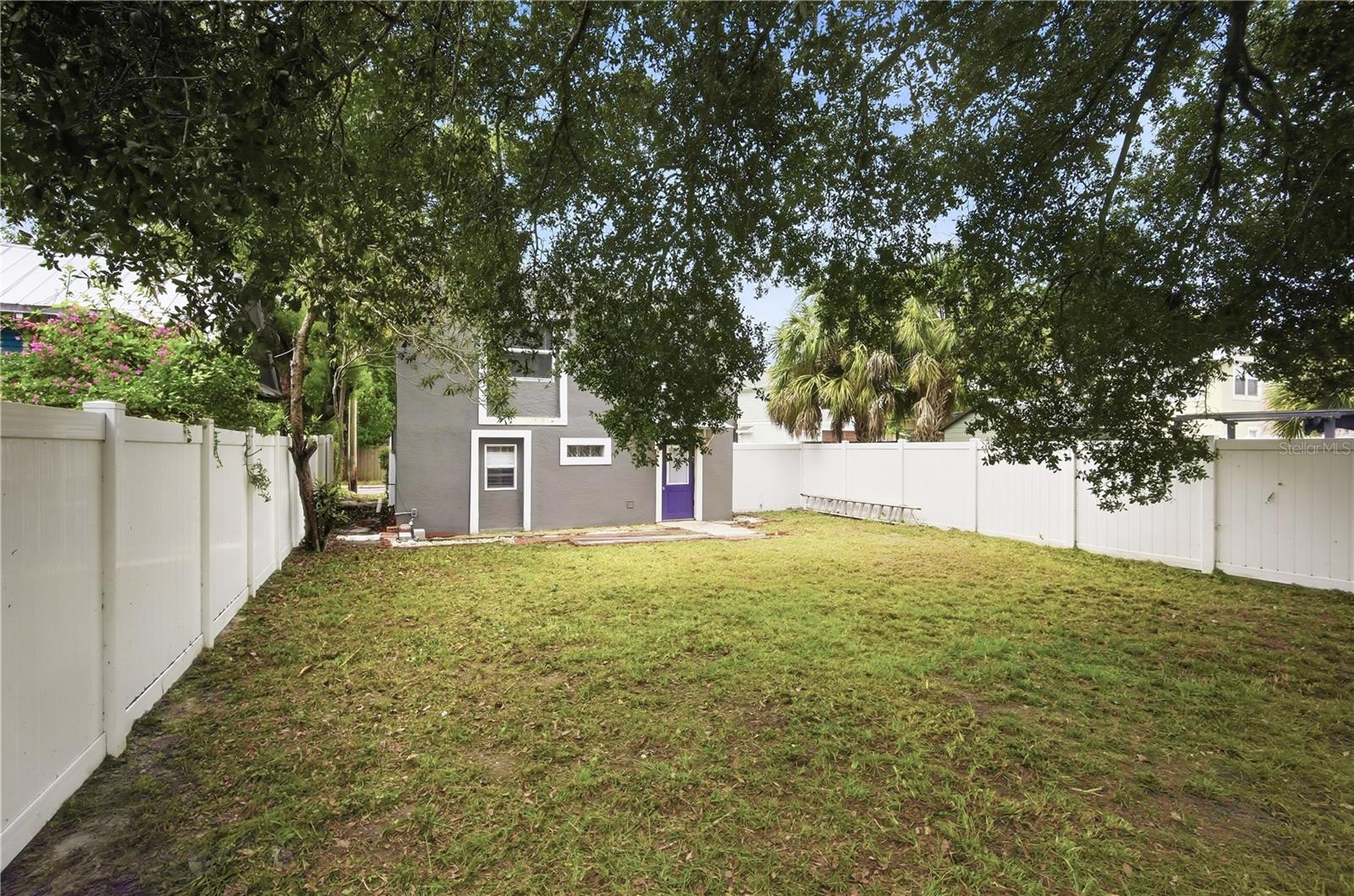 115 W ALLISON CT — photo 17