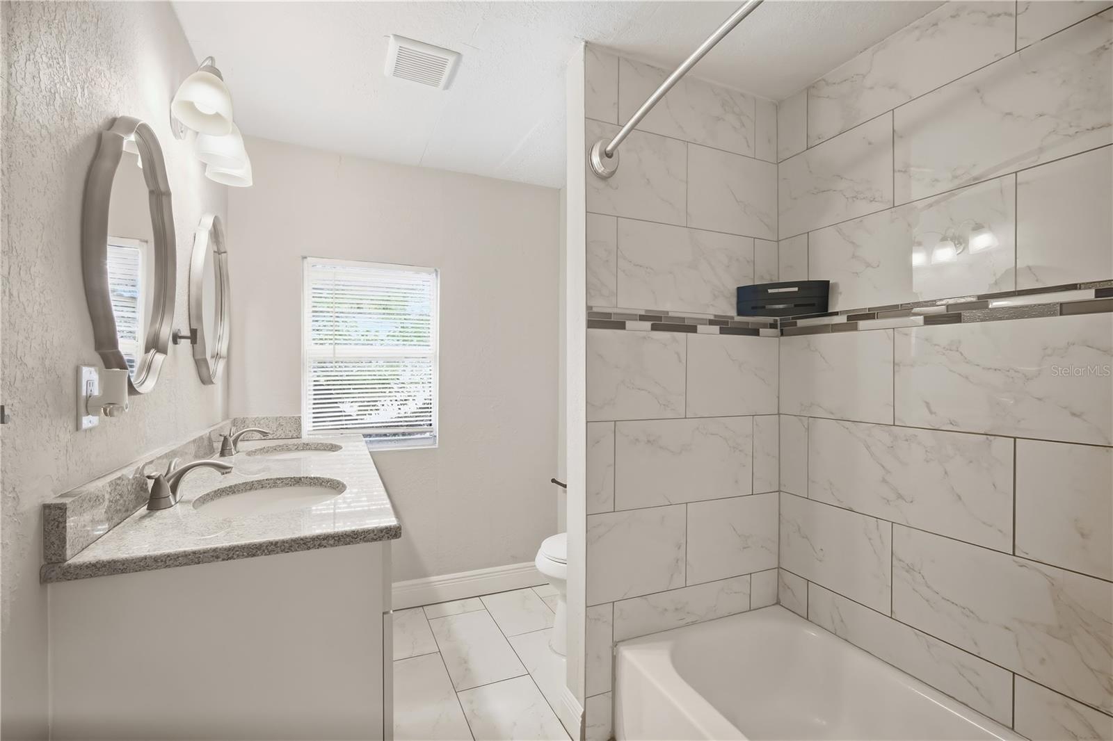 115 W ALLISON CT — photo 16