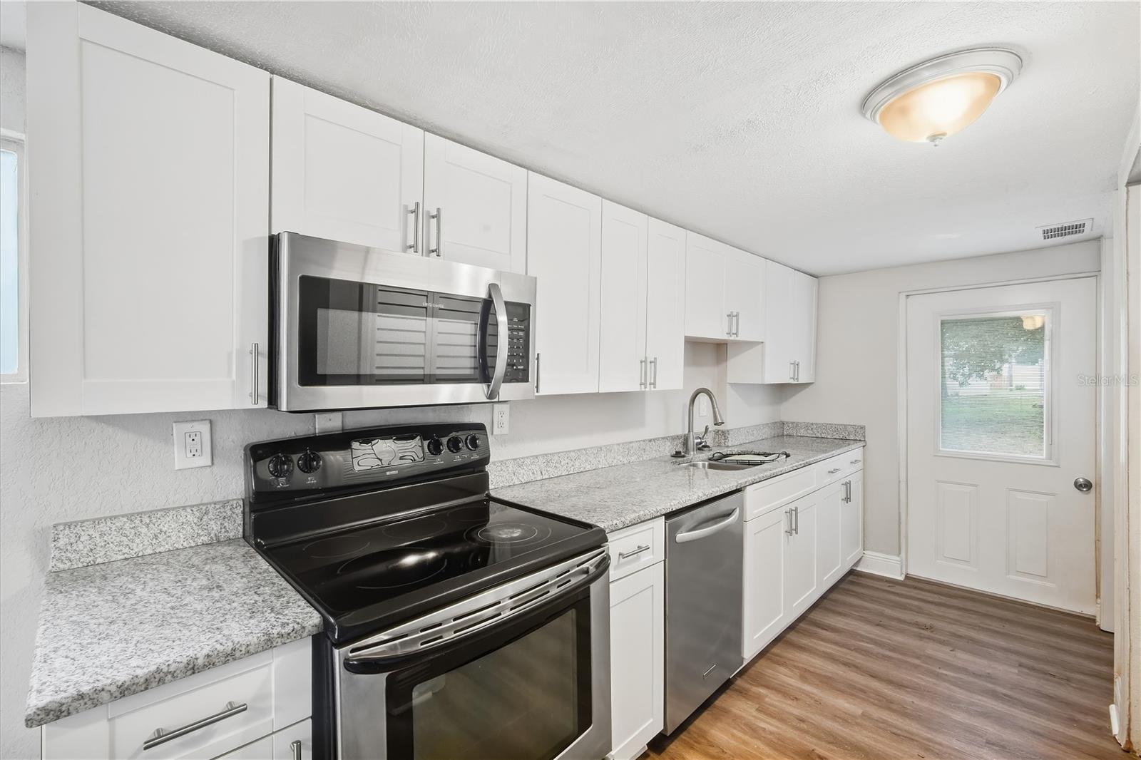115 W ALLISON CT — photo 7
