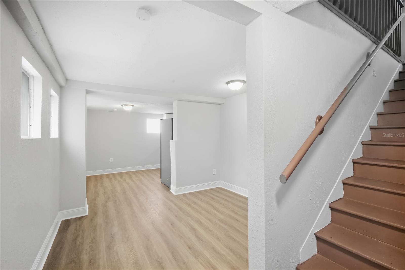 115 W ALLISON CT — photo 4