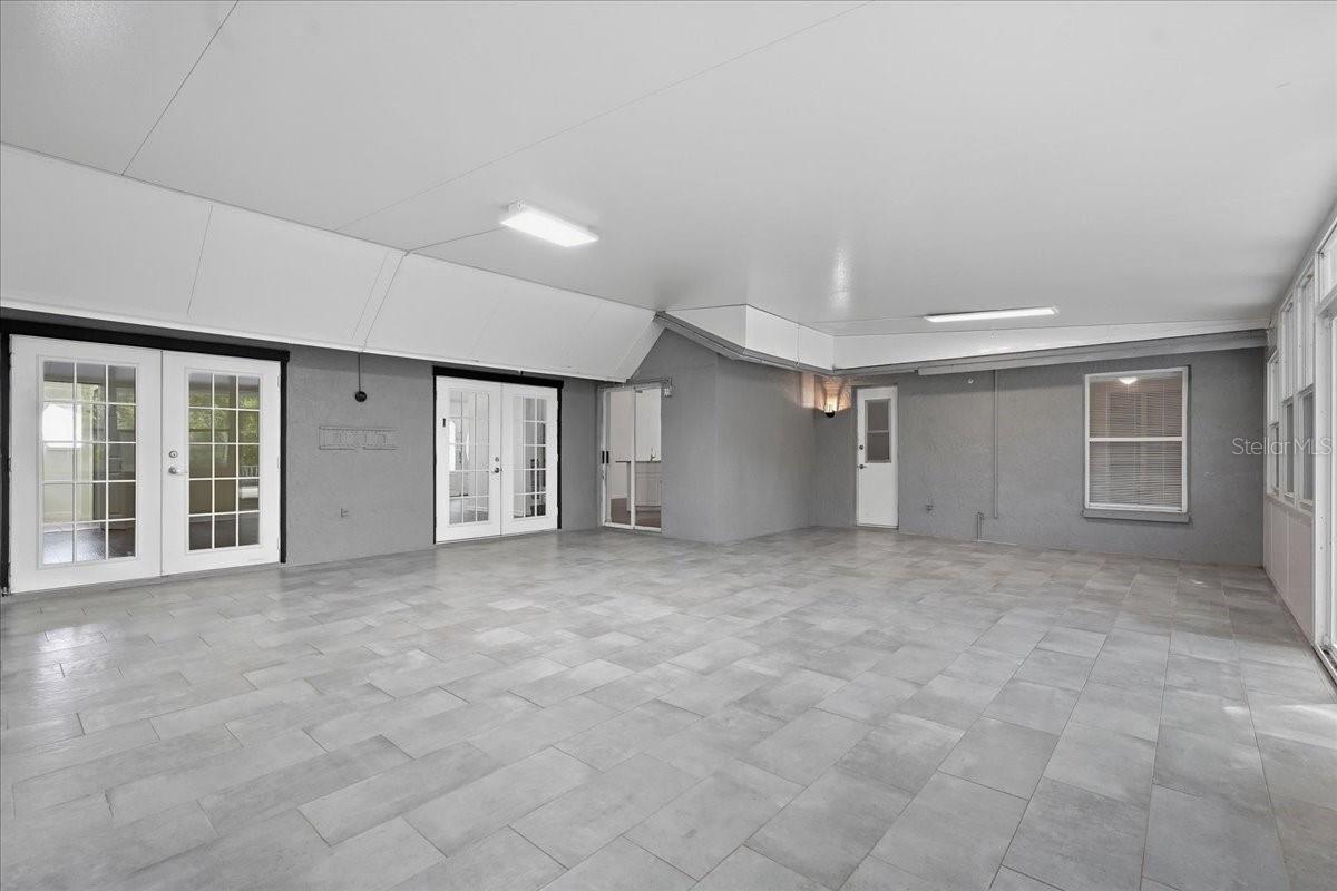 28710 TWINBROOK LN — photo 31