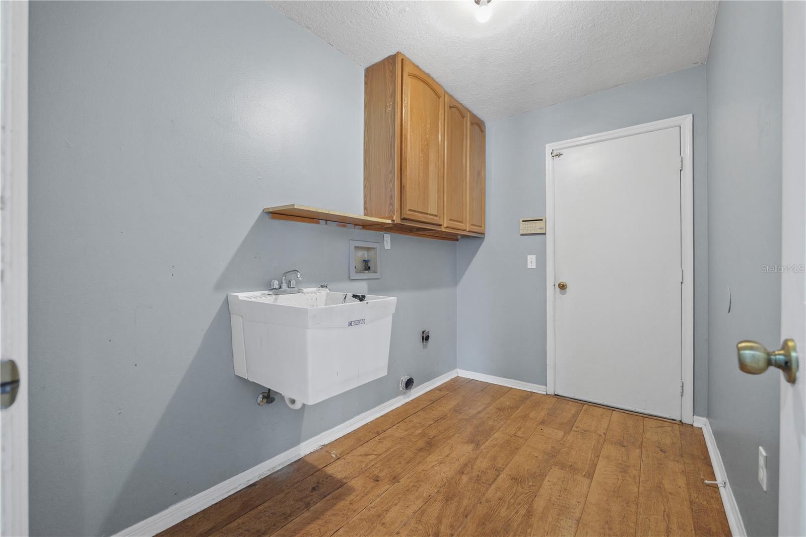 3809 HANOVER HILL DR — photo 32