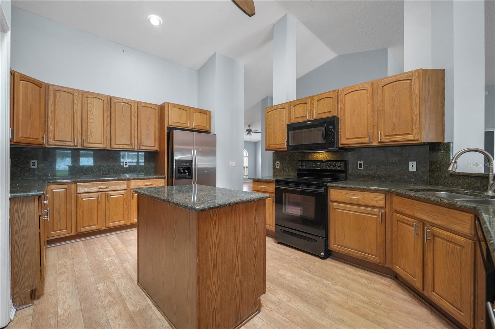3809 HANOVER HILL DR — photo 12