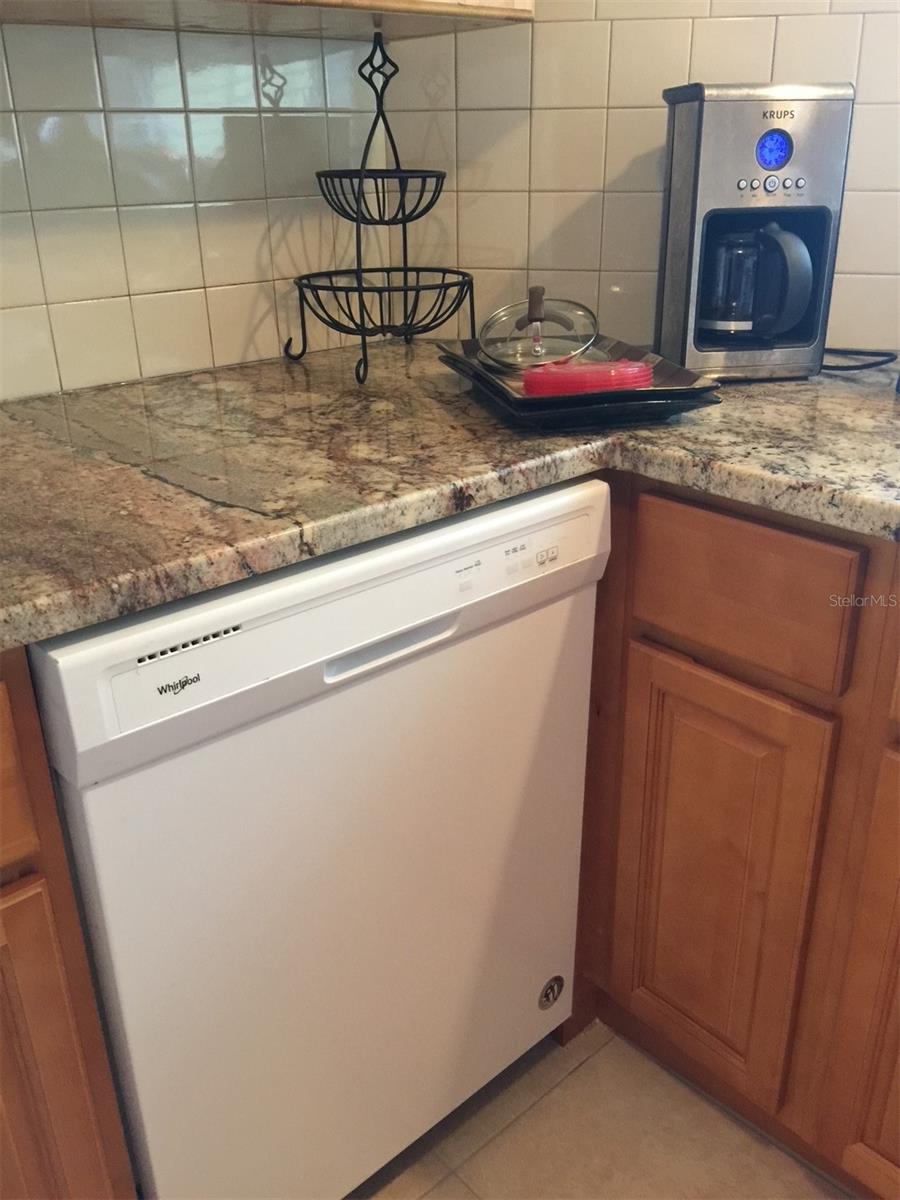 7093 BRENTFORD RD — photo 5