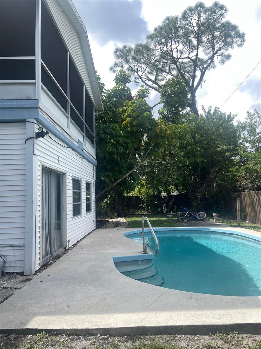 7093 BRENTFORD RD — photo 12